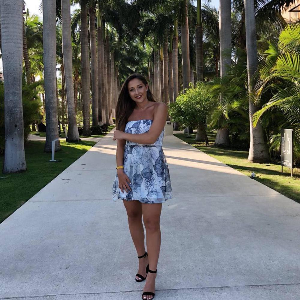 Meet your Posher, Hana